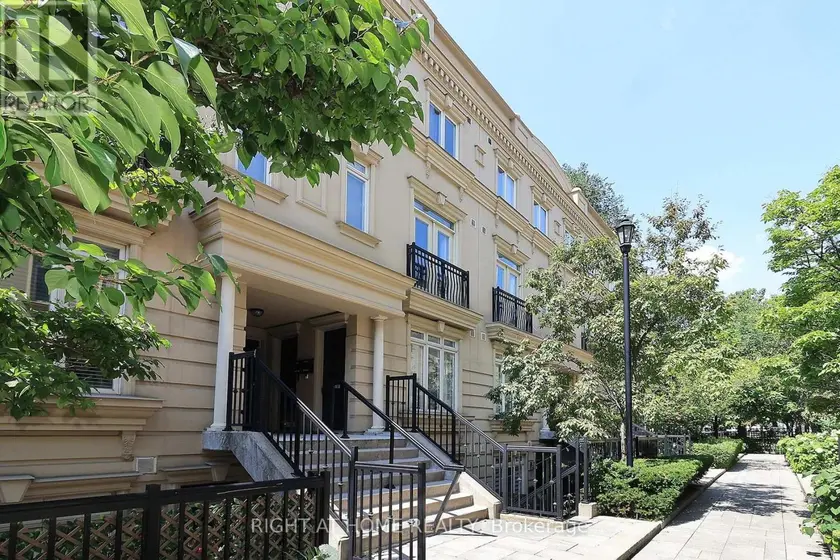 Townhouse at 19 - 88 CARR STREET, Toronto