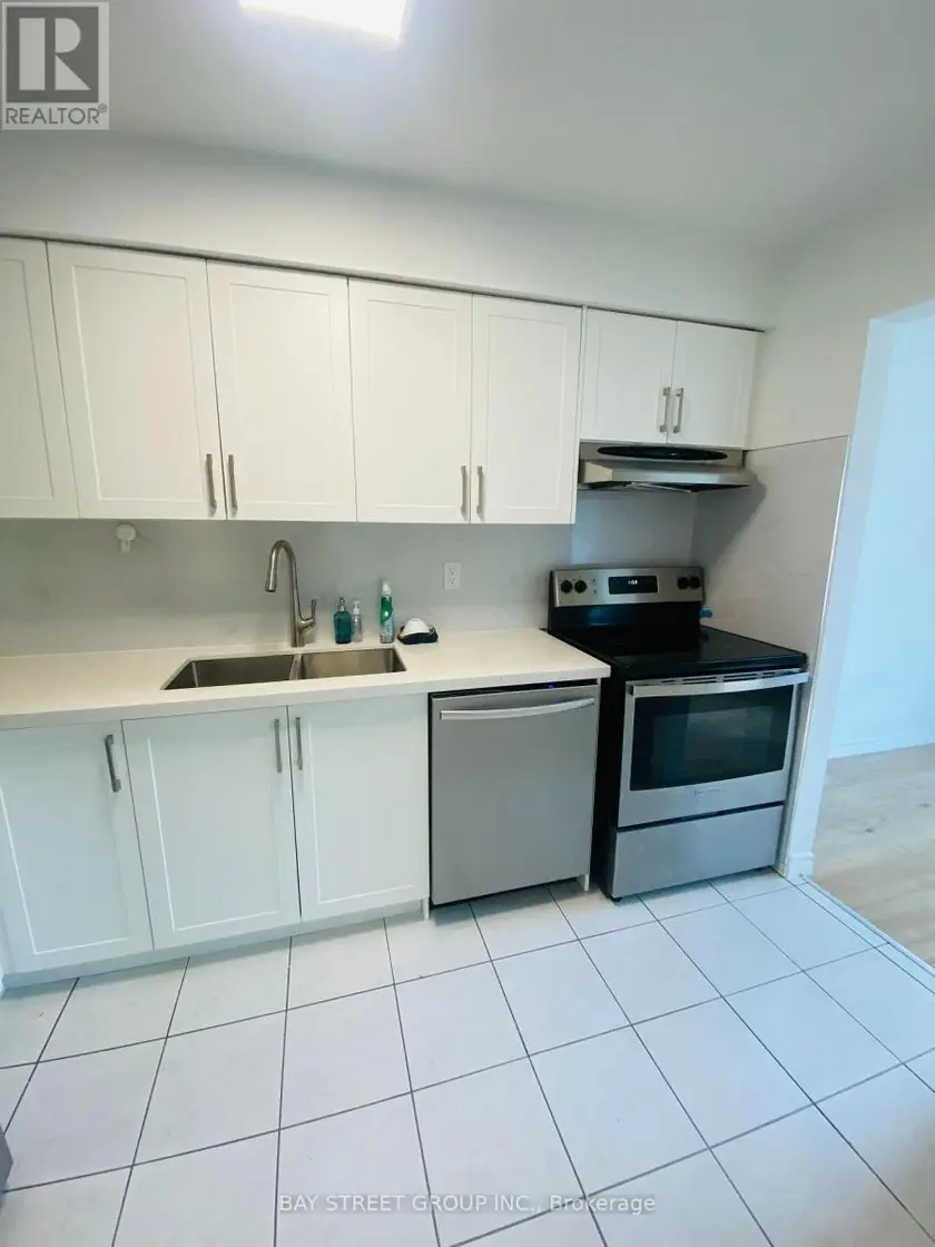 Townhouse at 44 WOODY VINE WAY, Toronto