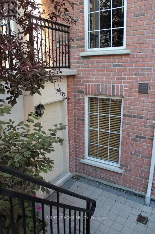 Townhouse at 523 - 3 EVERSON DRIVE, Toronto