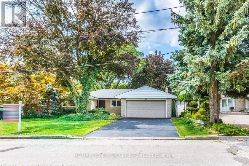 Detached at 22 HEATHVIEW AVENUE, Toronto