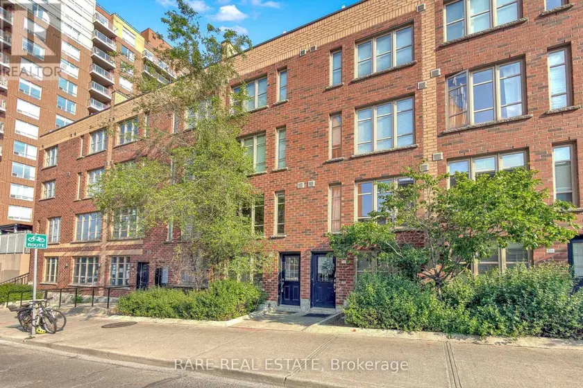 Townhouse at 140 - 21 RUTTAN STREET, Toronto