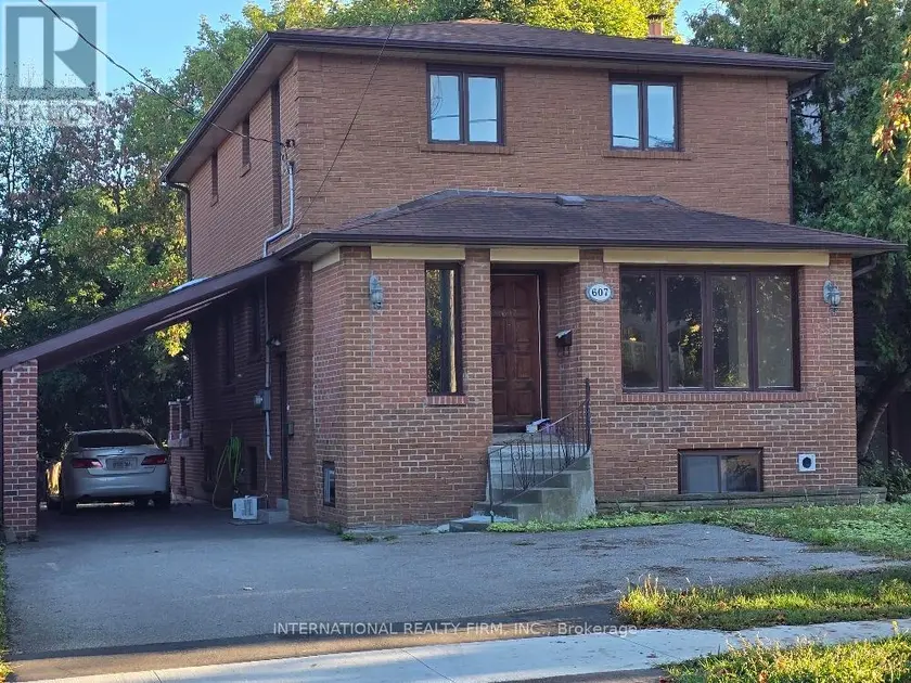 Detached at 607 COLDSTREAM AVENUE, Toronto