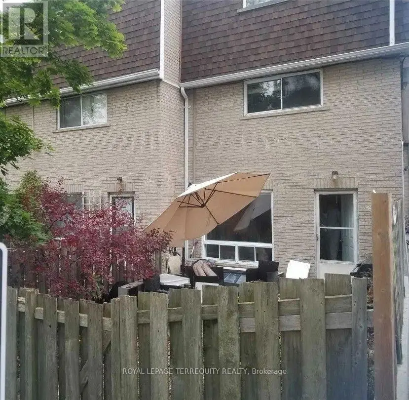 Townhouse at 7 - 91 RAMEAU DRIVE, Toronto
