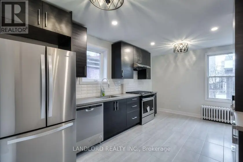 Townhouse at 2 - 37 GRANGE AVENUE, Toronto