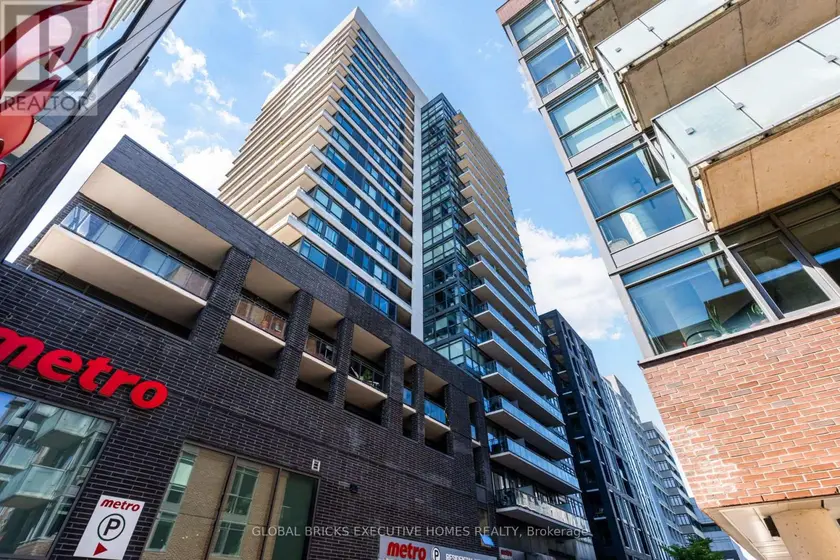Apartment at 516 - 20 MINOWAN MIIKAN LANE, Toronto