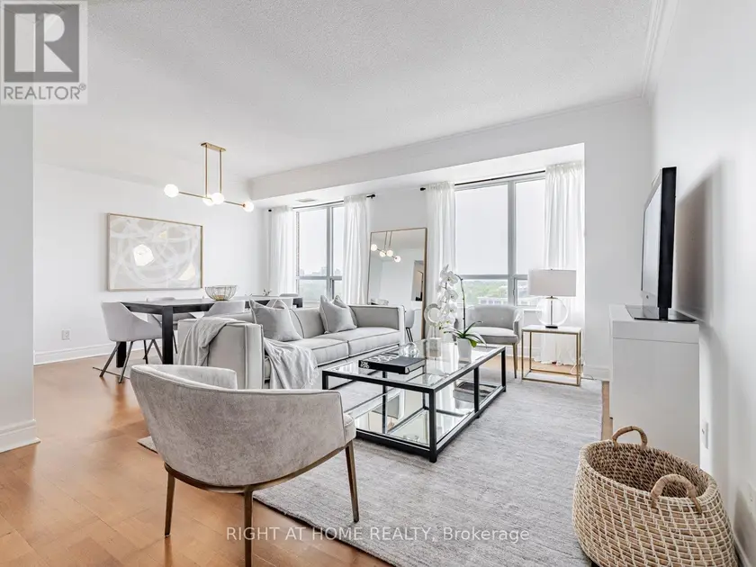 Apartment at RG1 - 1 CLAIRTRELL ROAD, Toronto