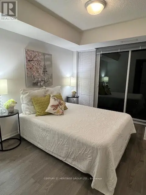 Apartment at 1015 - 400 ADELAIDE STREET E, Toronto