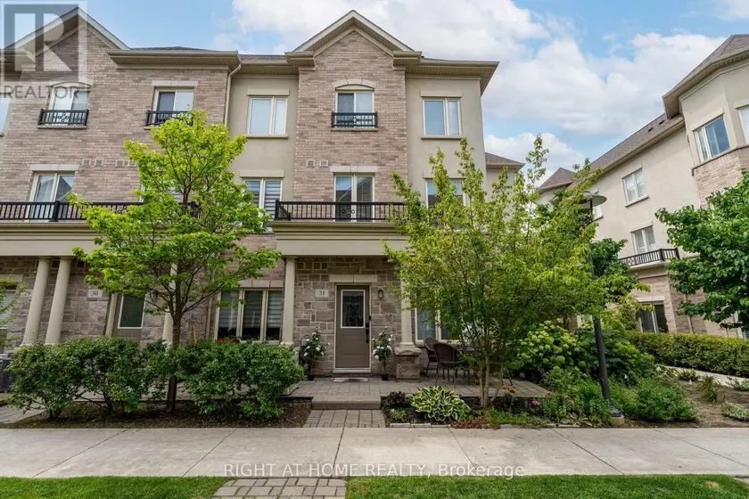Townhouse at 31 - 27 CONEFLOWER CRESCENT, Toronto