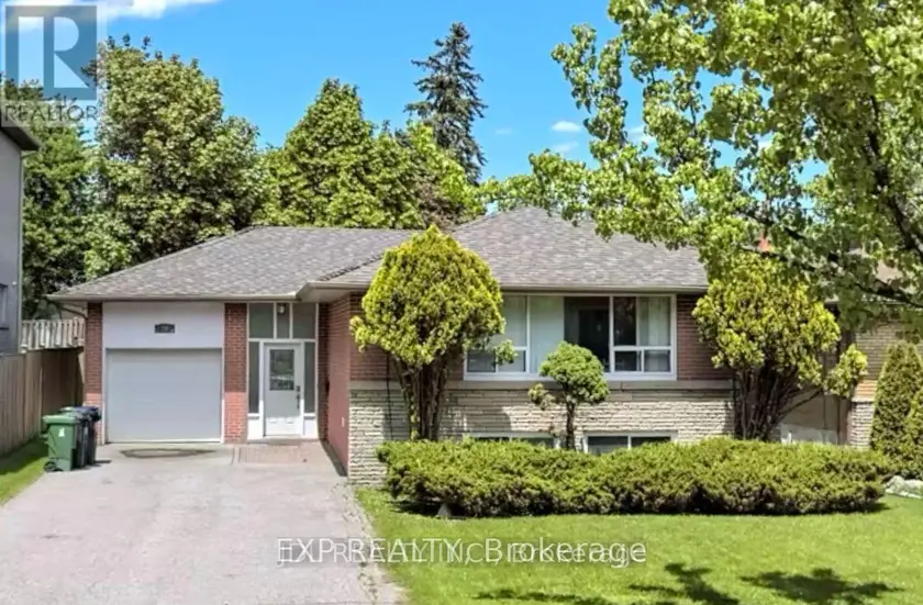 Detached at LOWER - 20 MAUREEN DRIVE N, Toronto