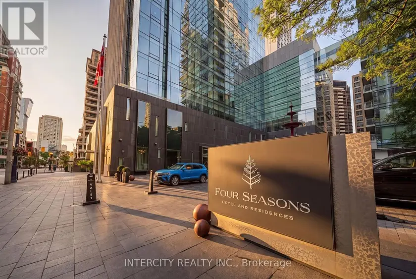 Apartment at 4001 - 50 YORKVILLE AVENUE, Toronto