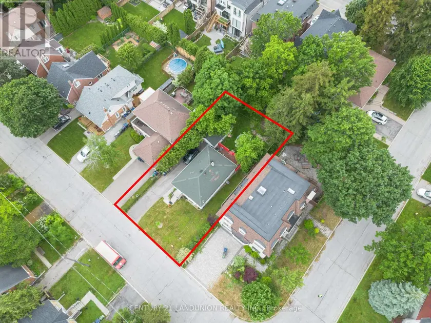 Detached at 200 ELMHURST AVENUE, Toronto