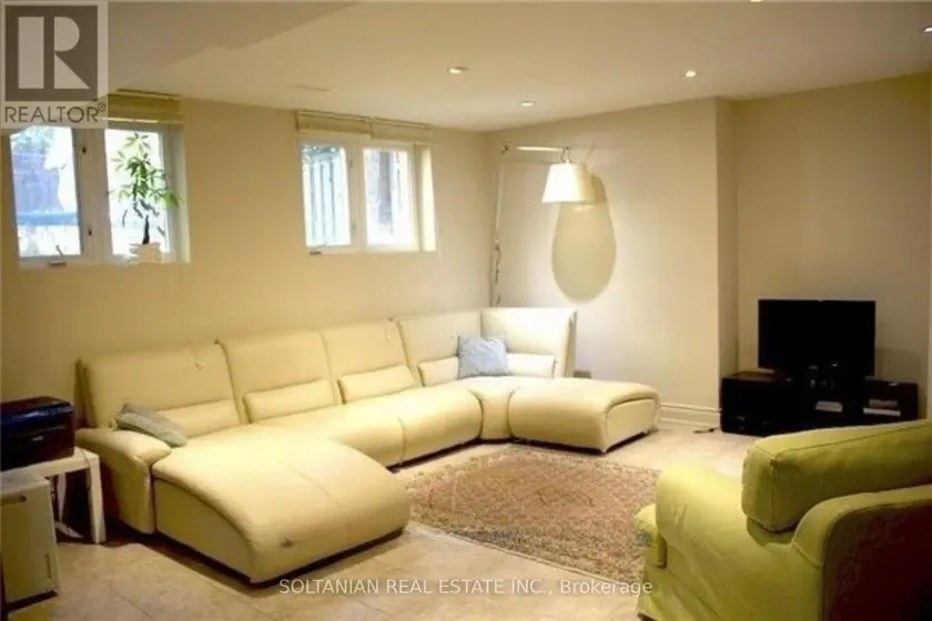 Detached at BSMT - 164 NEWTON DRIVE, Toronto