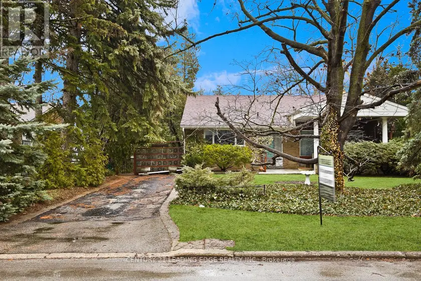 Detached at 1 BRADGATE ROAD, Toronto