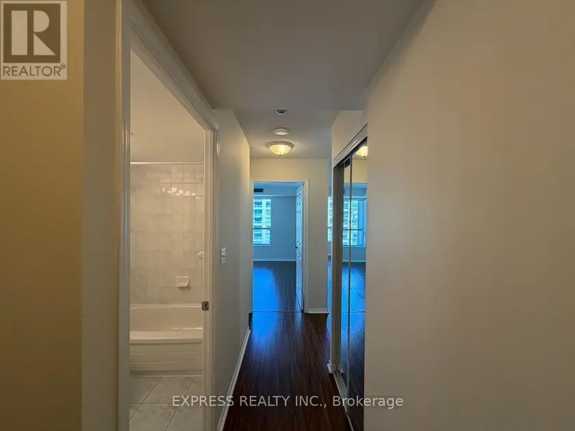 Apartment at 906 - 29 PEMBERTON AVENUE, Toronto