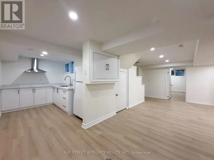 Detached at LOWER - 40 RIPPLETON ROAD, Toronto