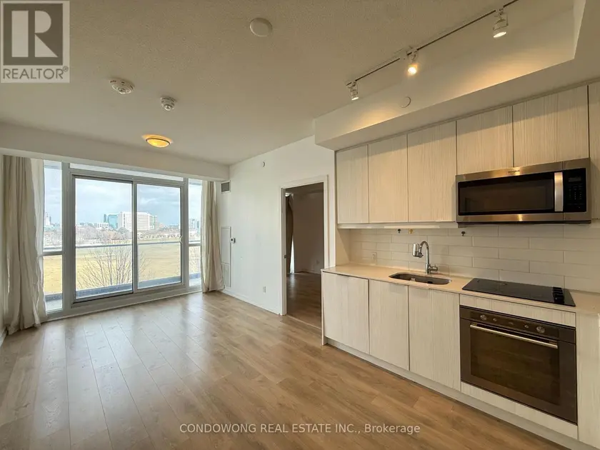 Apartment at 409 - 32 FOREST MANOR ROAD, Toronto