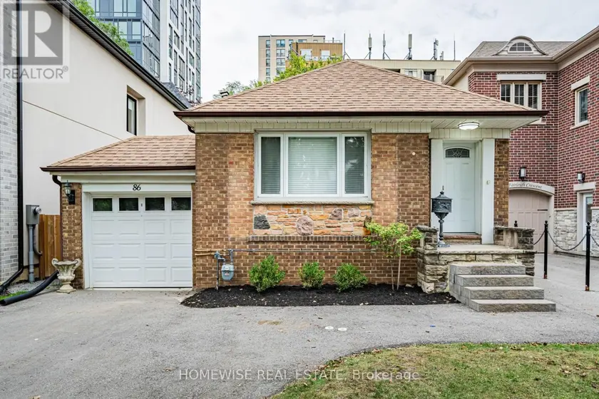 Detached at 86 FAIRLEIGH CRESCENT, Toronto