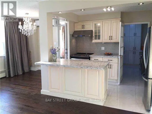 Apartment at 1210 - 5 PARKWAY FOREST DRIVE, Toronto