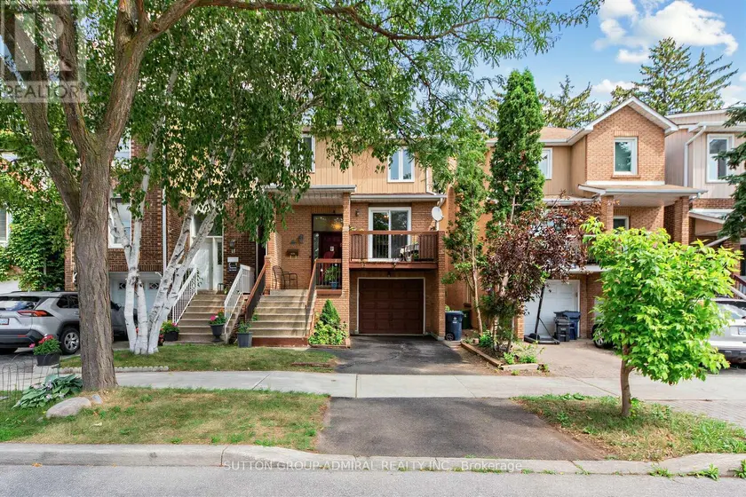 Detached at 19 CARNIVAL COURT, Toronto