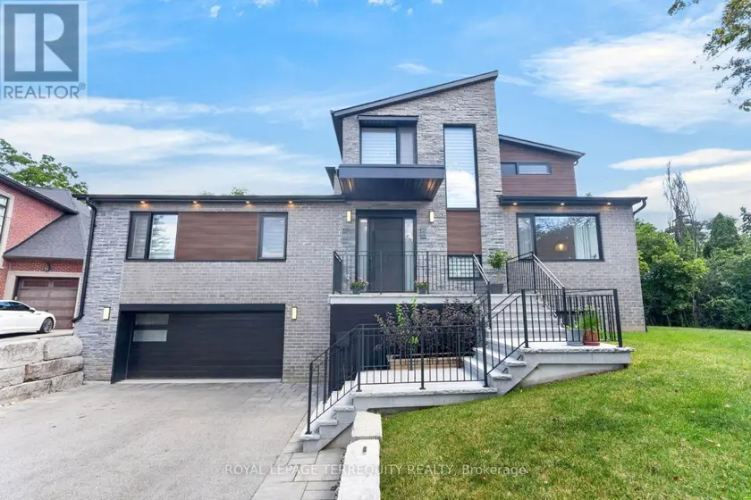 Detached at 35 TOTTENHAM ROAD, Toronto