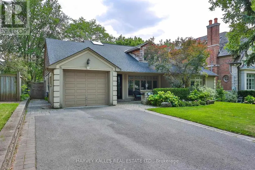 Detached at 107 STRATFORD CRESCENT, Toronto