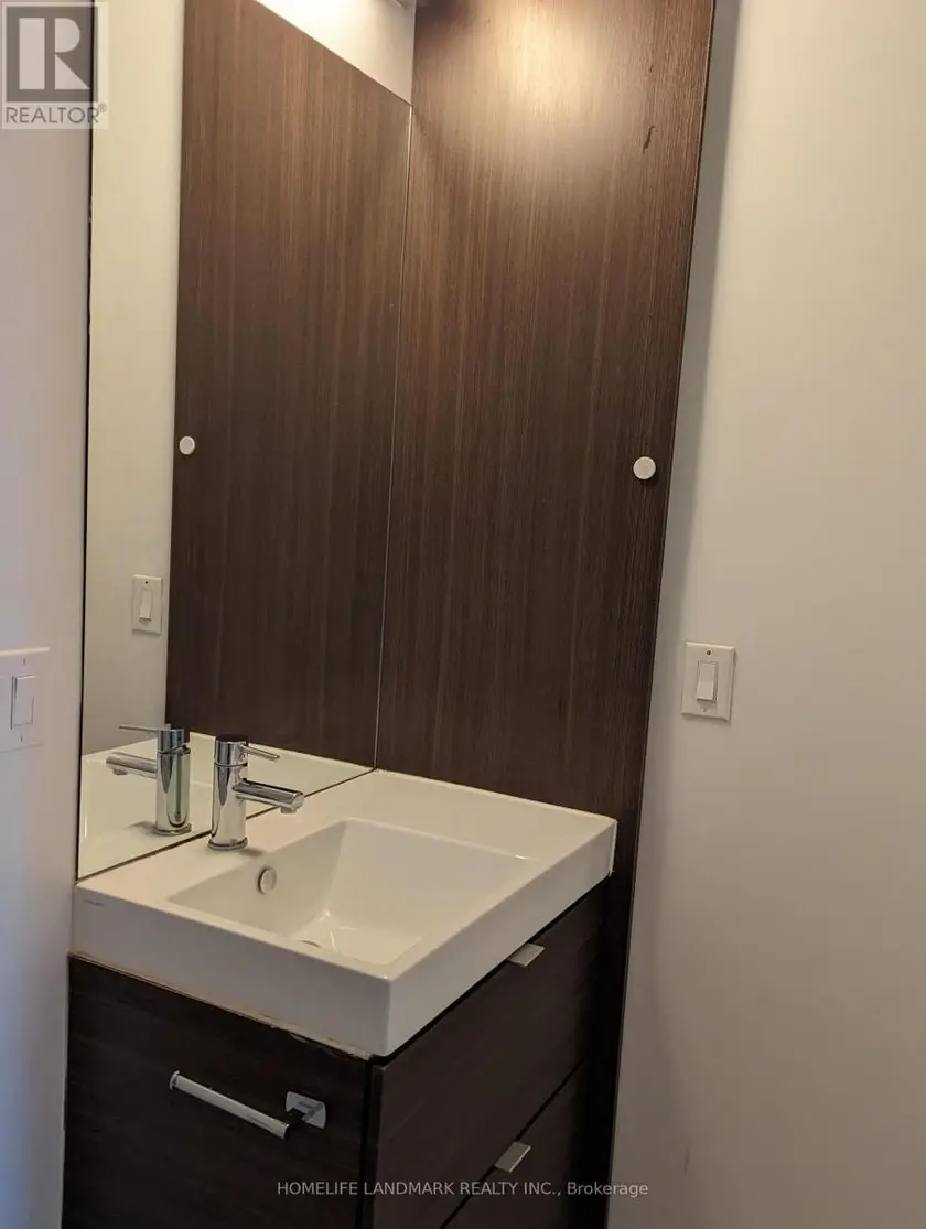 Apartment at 2105 - 62 FOREST MANOR ROAD, Toronto