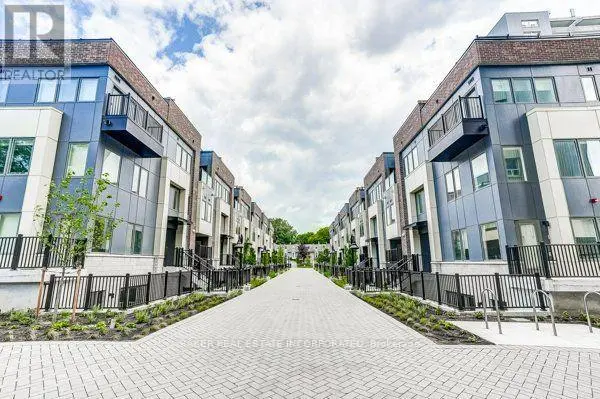 Townhouse at 120 - 31 FARMSTEAD ROAD, Toronto