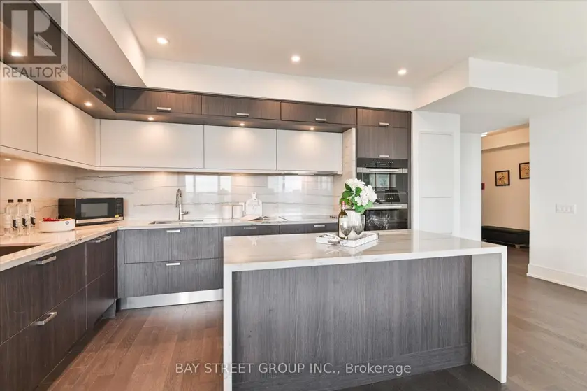 Apartment at 2707 - 30 INN ON THE PARK DRIVE, Toronto