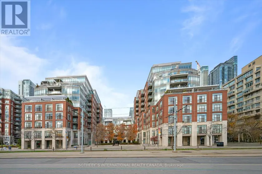 Apartment at PH1001W - 500 QUEENS QUAY W, Toronto