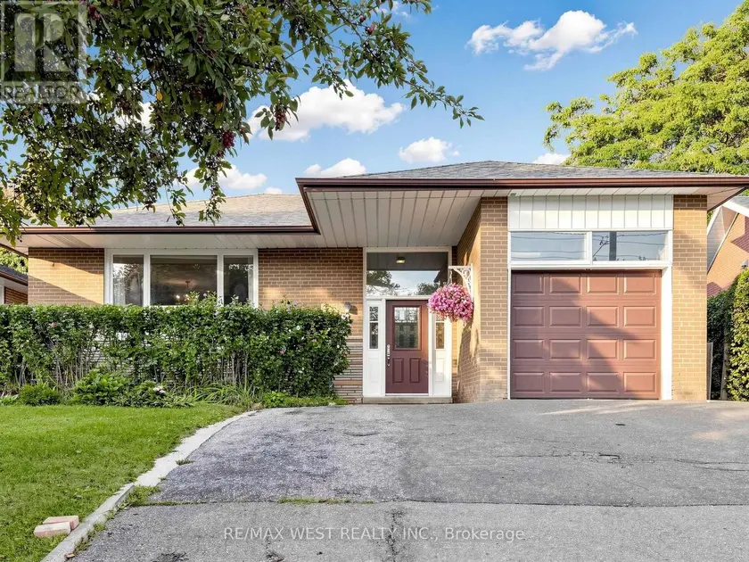 Detached at 941 WILLOWDALE AVENUE, Toronto