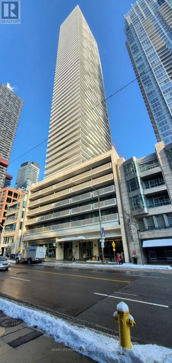 Apartment at 1609 - 2221 YONGE STREET, Toronto