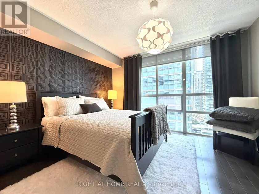 Apartment at 2910 - 30 GRAND TRUNK CRESCENT, Toronto