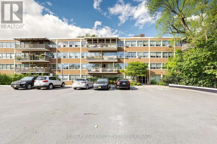 Apartment at 304 - 160 THE DONWAY W, Toronto