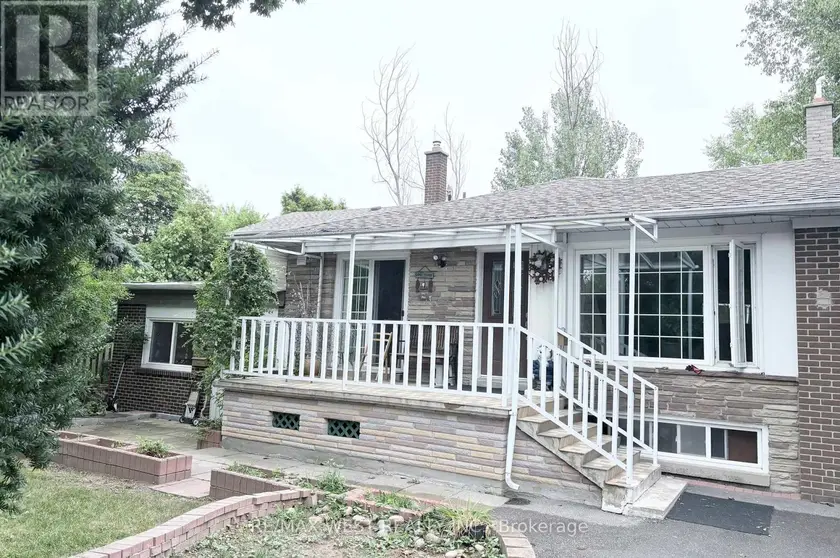 Detached at 63 SUMMERSIDE CRESCENT, Toronto