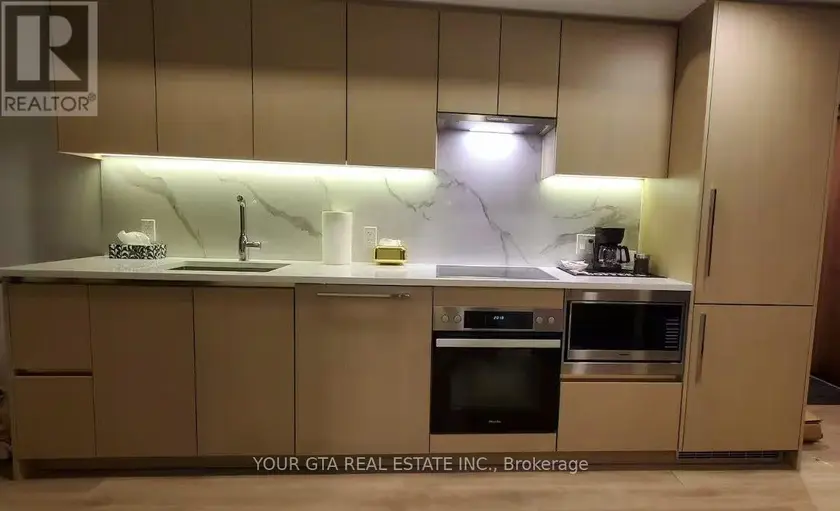 Apartment at 3 CONCORD CITYPLACE WAY, Toronto