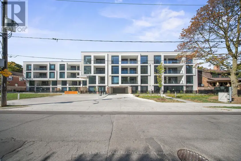 Apartment at 102 - 200 KEEWATIN AVENUE, Toronto
