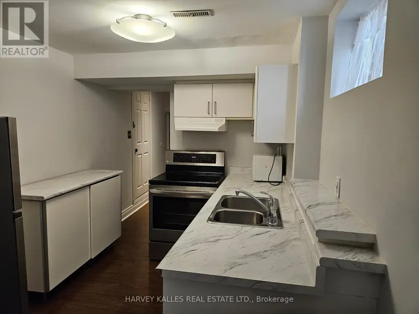 Detached at LOWER - 85 LANARK AVENUE, Toronto