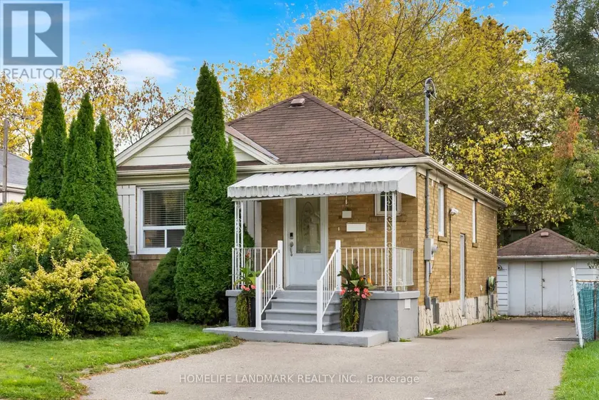 Detached at 69 NIPIGON AVENUE, Toronto