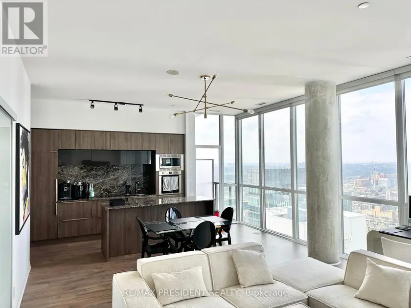 Apartment at PH 1 - 88 BLUE JAYS WAY, Toronto