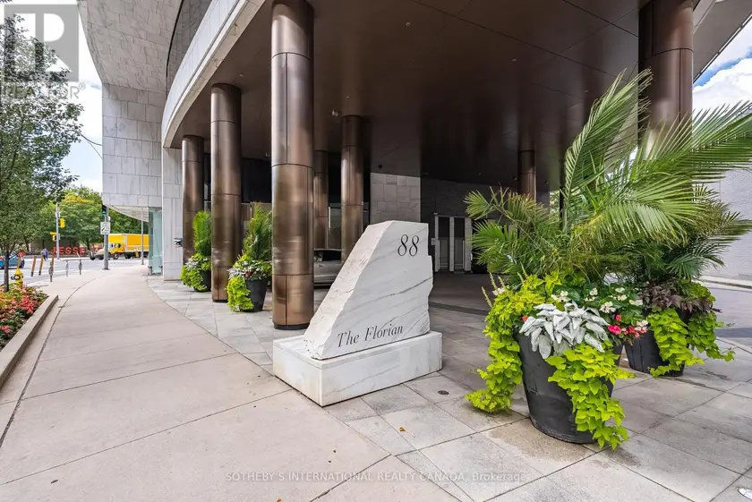 Apartment at 804 - 88 DAVENPORT ROAD, Toronto