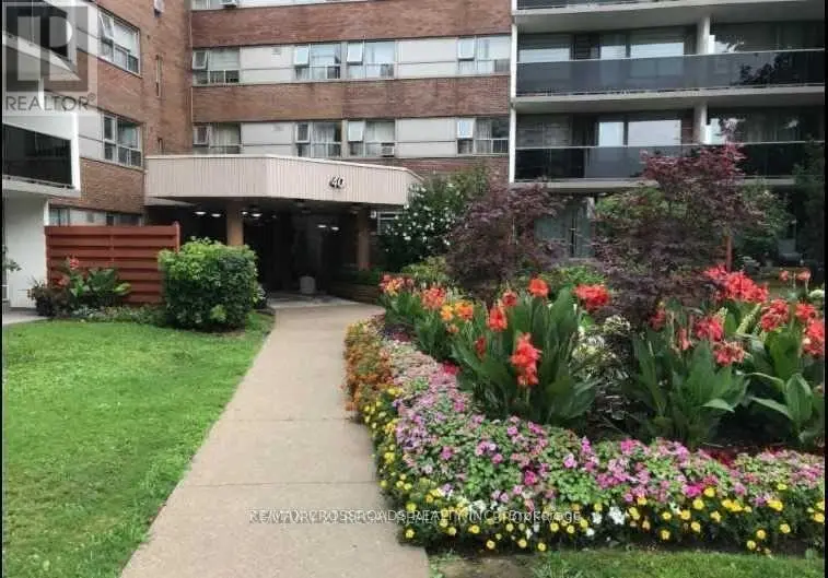 Apartment at 203 - 40 SUNRISE AVENUE, Toronto