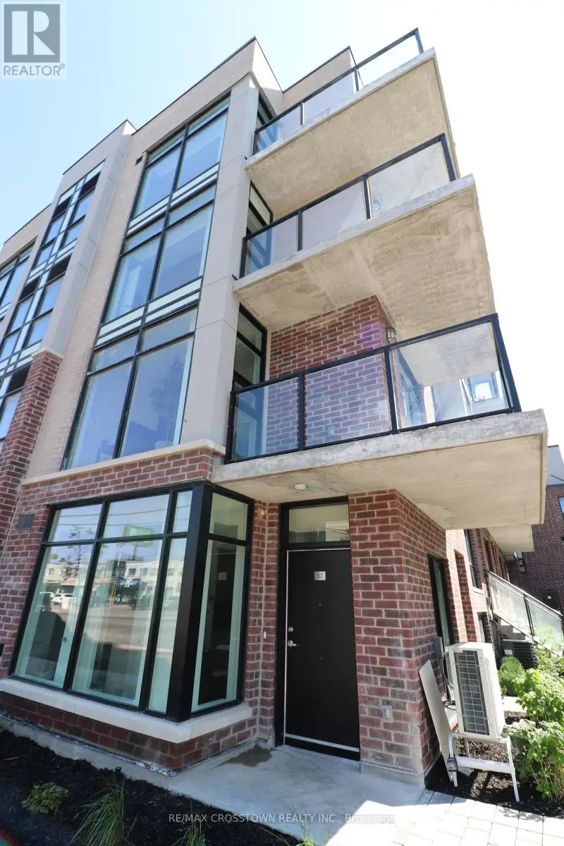 Apartment at 2ND - 57-861 SHEPPARD AVENUE W, Toronto