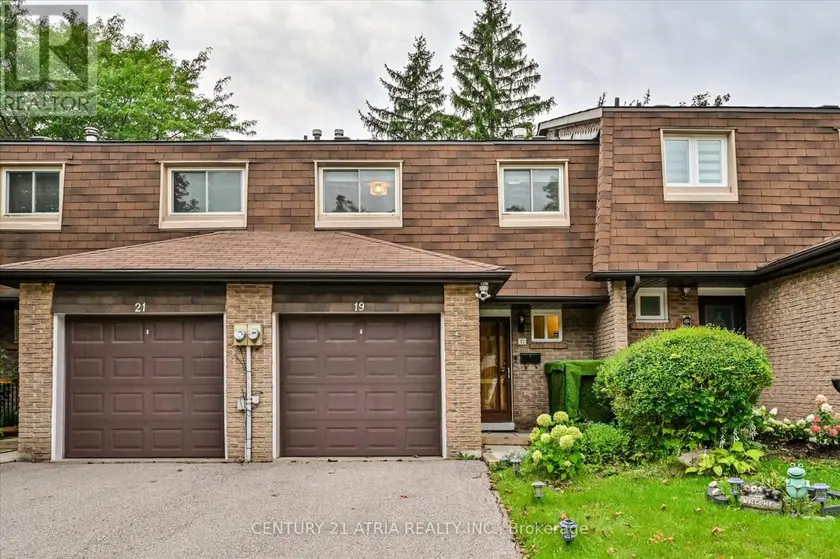 Townhouse at 19 ASPENWOOD DRIVE, Toronto