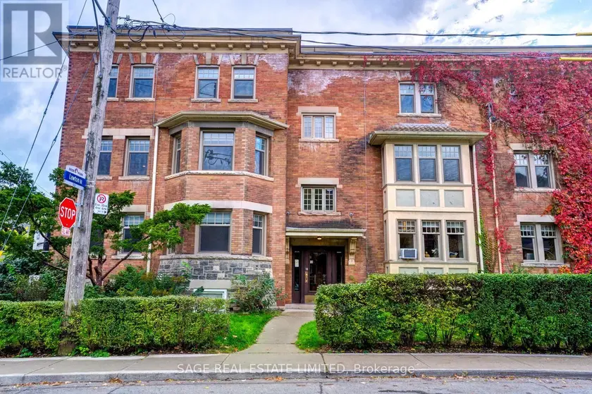 Townhouse at 8 - 3 LONSDALE ROAD, Toronto