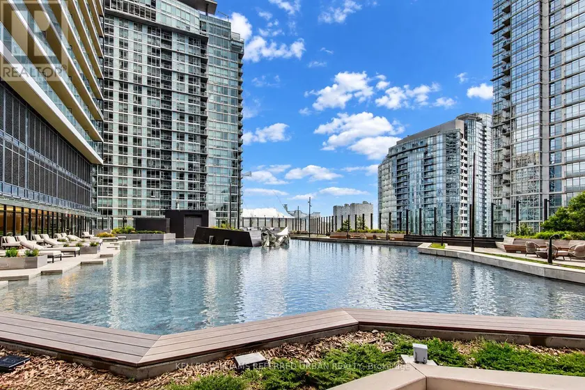 Apartment at 530 - 3 CONCORD CITYPLACE WAY, Toronto