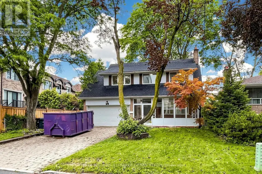Detached at 32 WYCLIFFE CRESCENT, Toronto