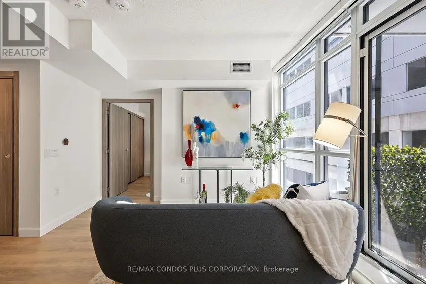 Apartment at 810 - 38 WIDMER STREET, Toronto