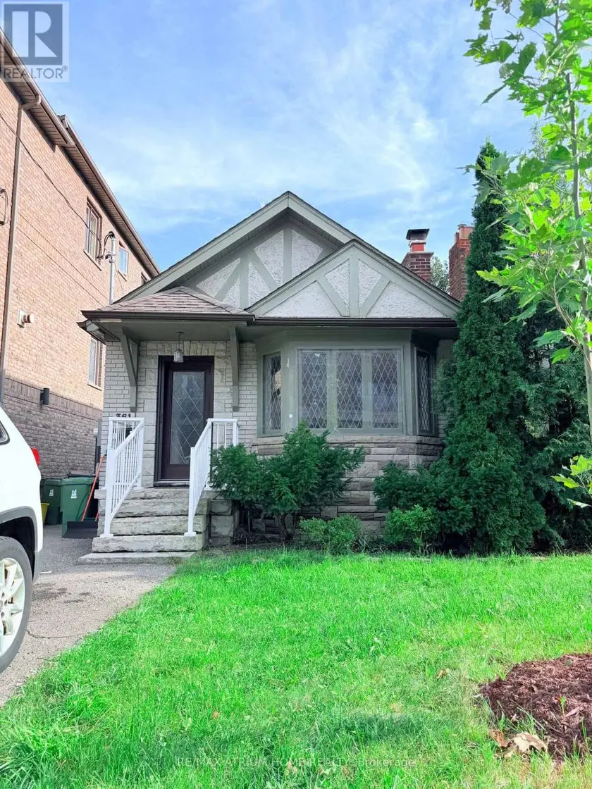 Detached at 361 FAIRLAWN AVENUE, Toronto