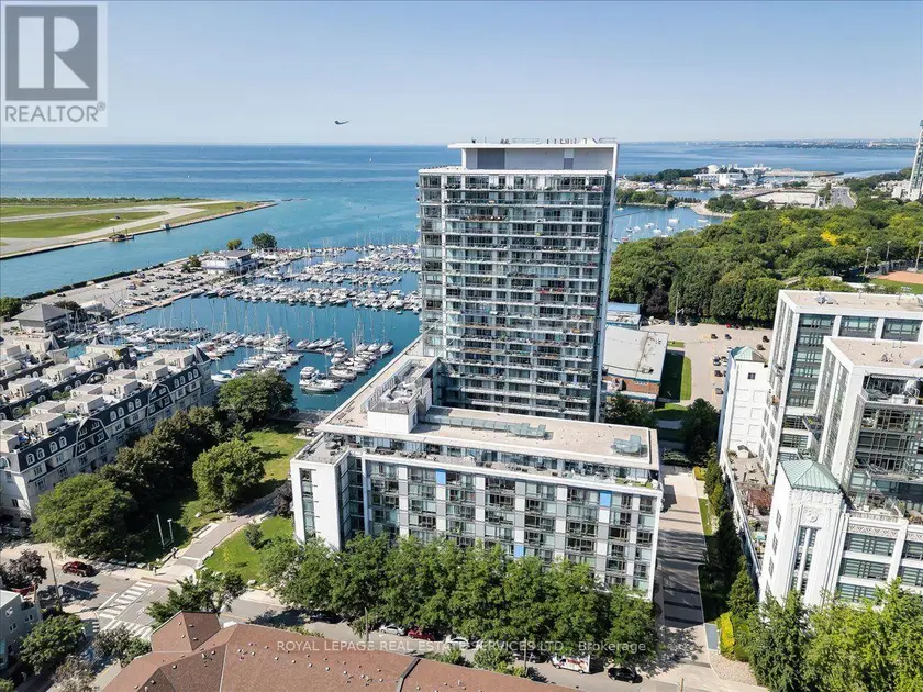 Apartment at LPH01 - 90 STADIUM ROAD, Toronto