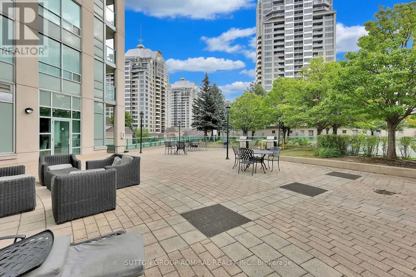 Townhouse at GV108 - 38 KENASTON GARDENS, Toronto